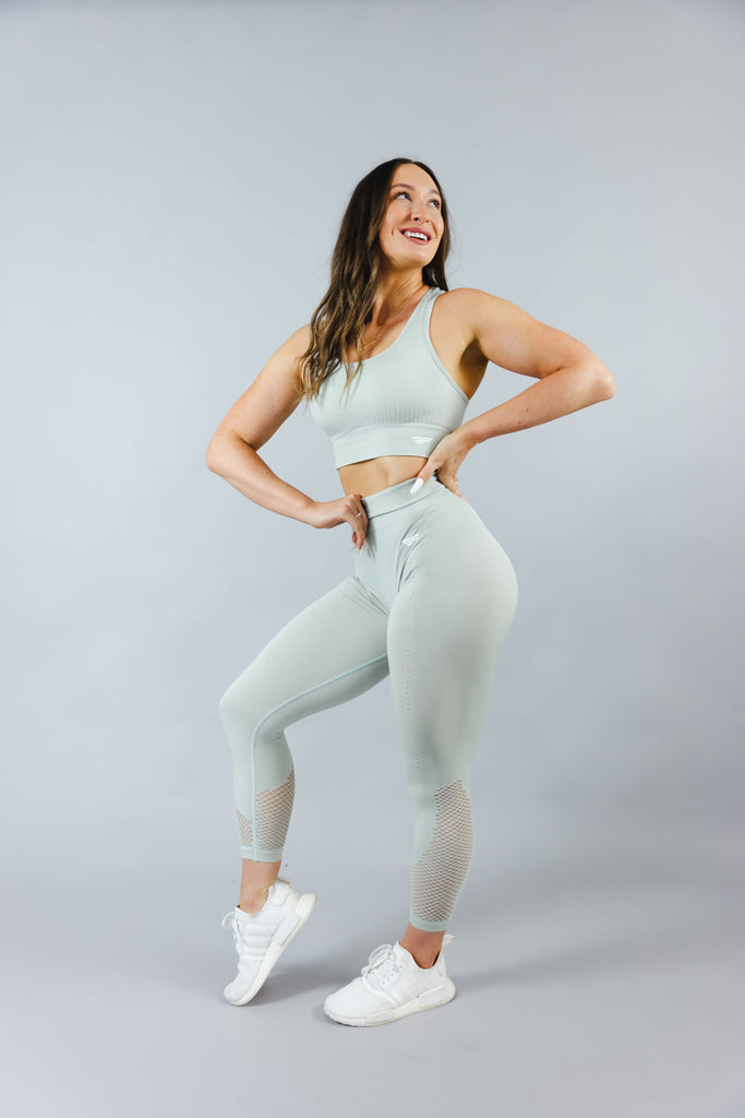 Hourglass Seamless Tights - Sage – BullyFit
